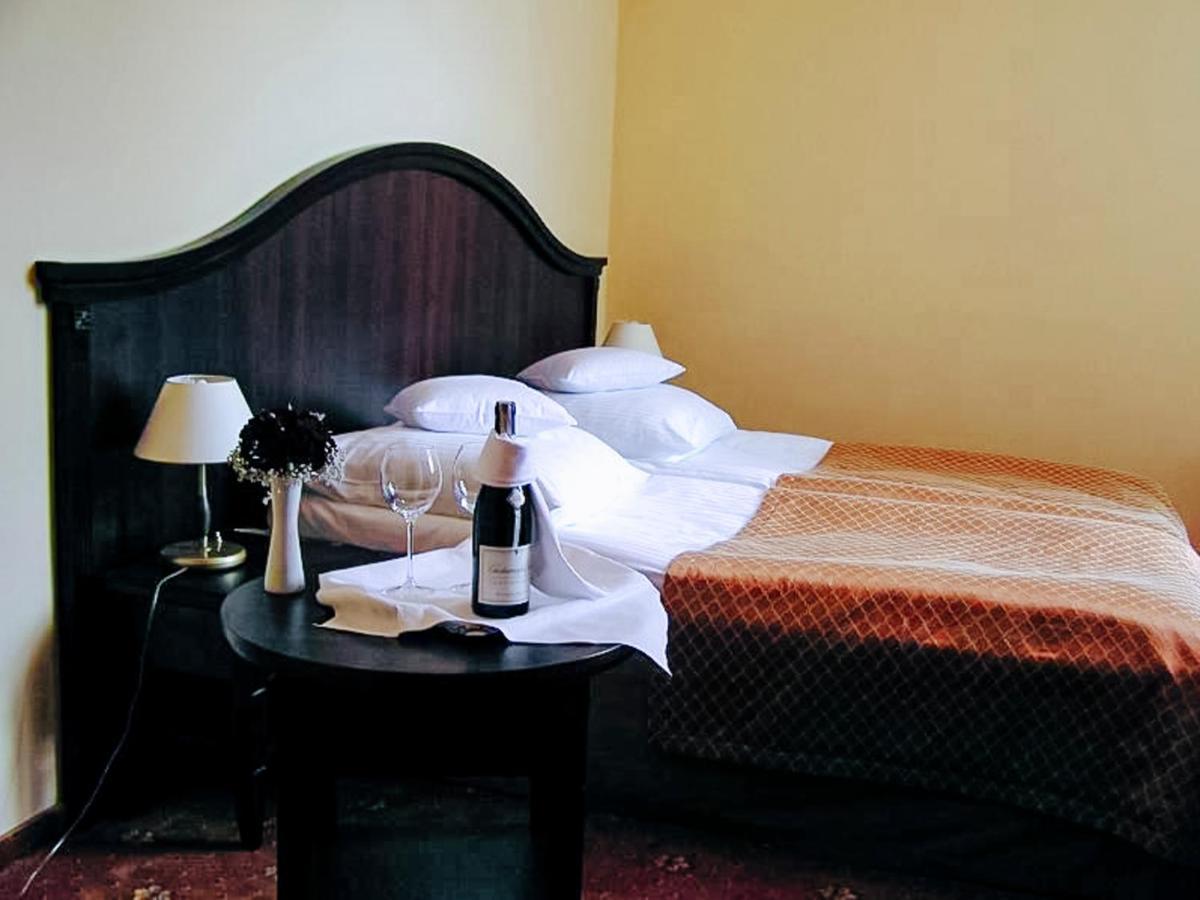 Hotel Zamek Krolewski W Rydzynie Rydzyna Exteriér fotografie