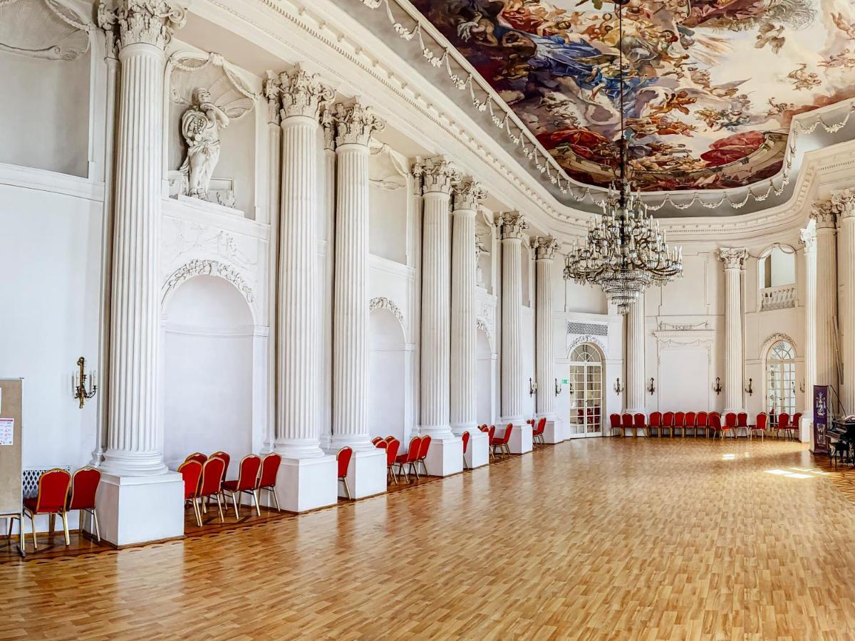 Hotel Zamek Krolewski W Rydzynie Rydzyna Exteriér fotografie