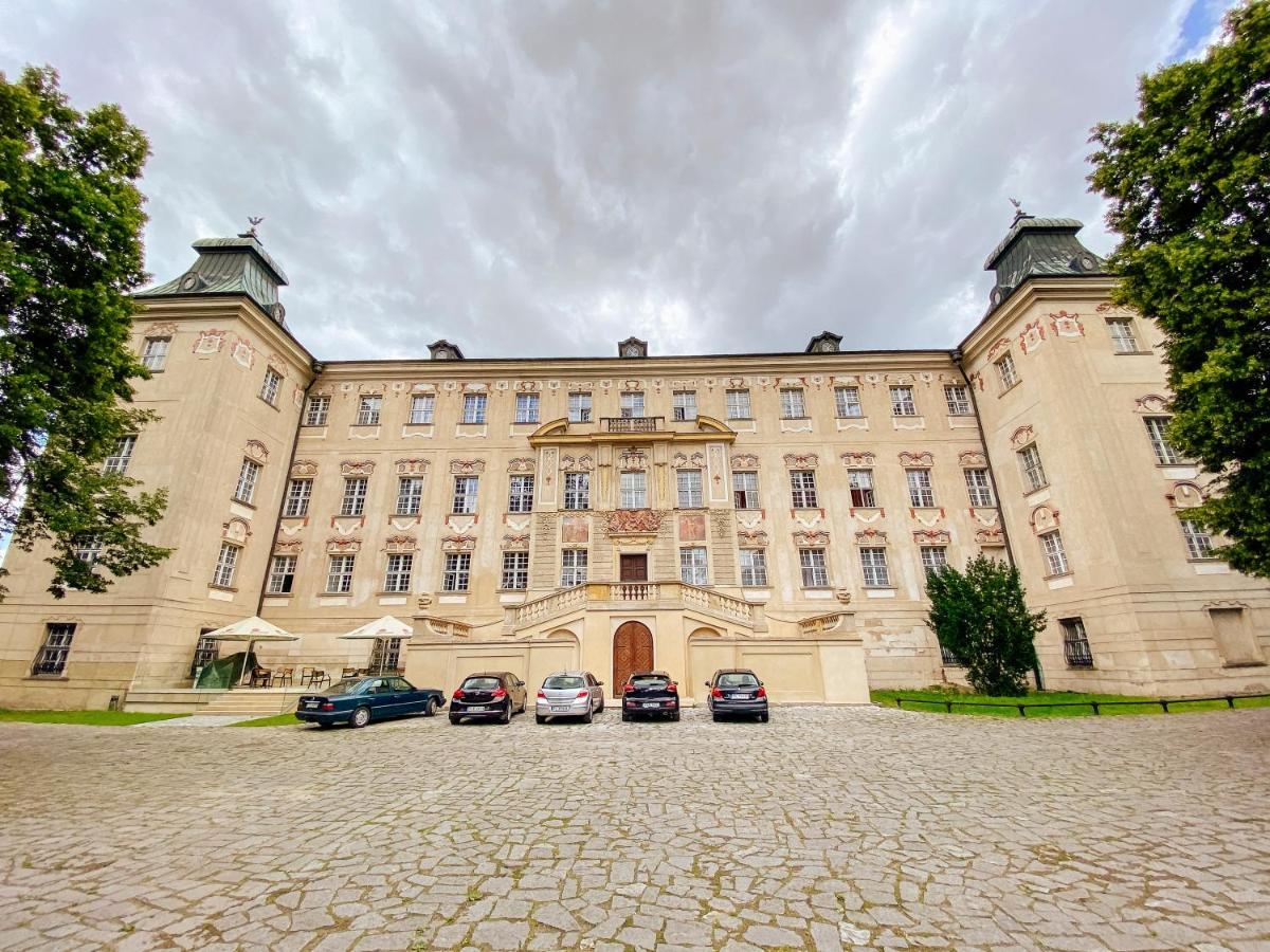 Hotel Zamek Krolewski W Rydzynie Rydzyna Exteriér fotografie