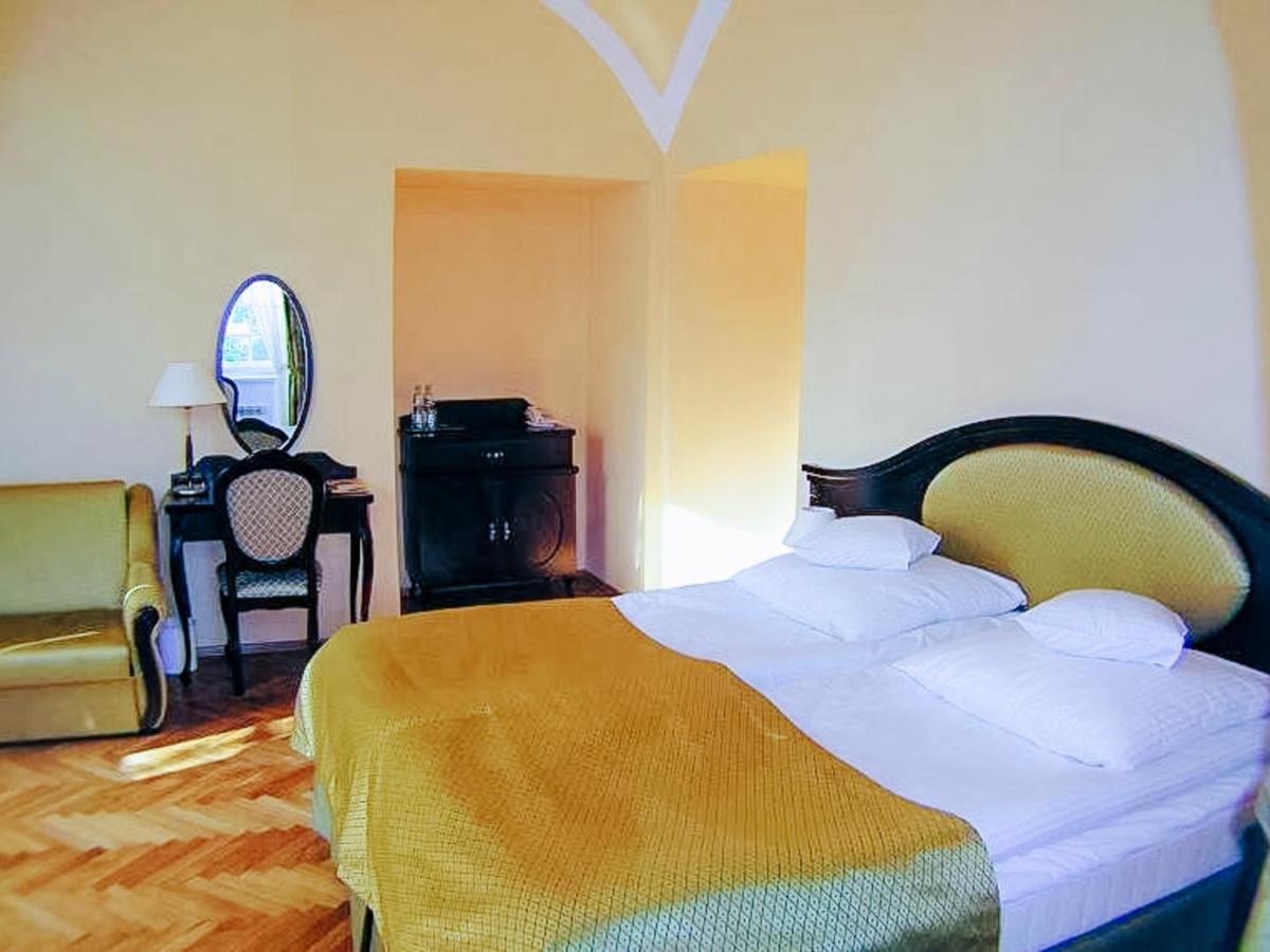 Hotel Zamek Krolewski W Rydzynie Rydzyna Exteriér fotografie