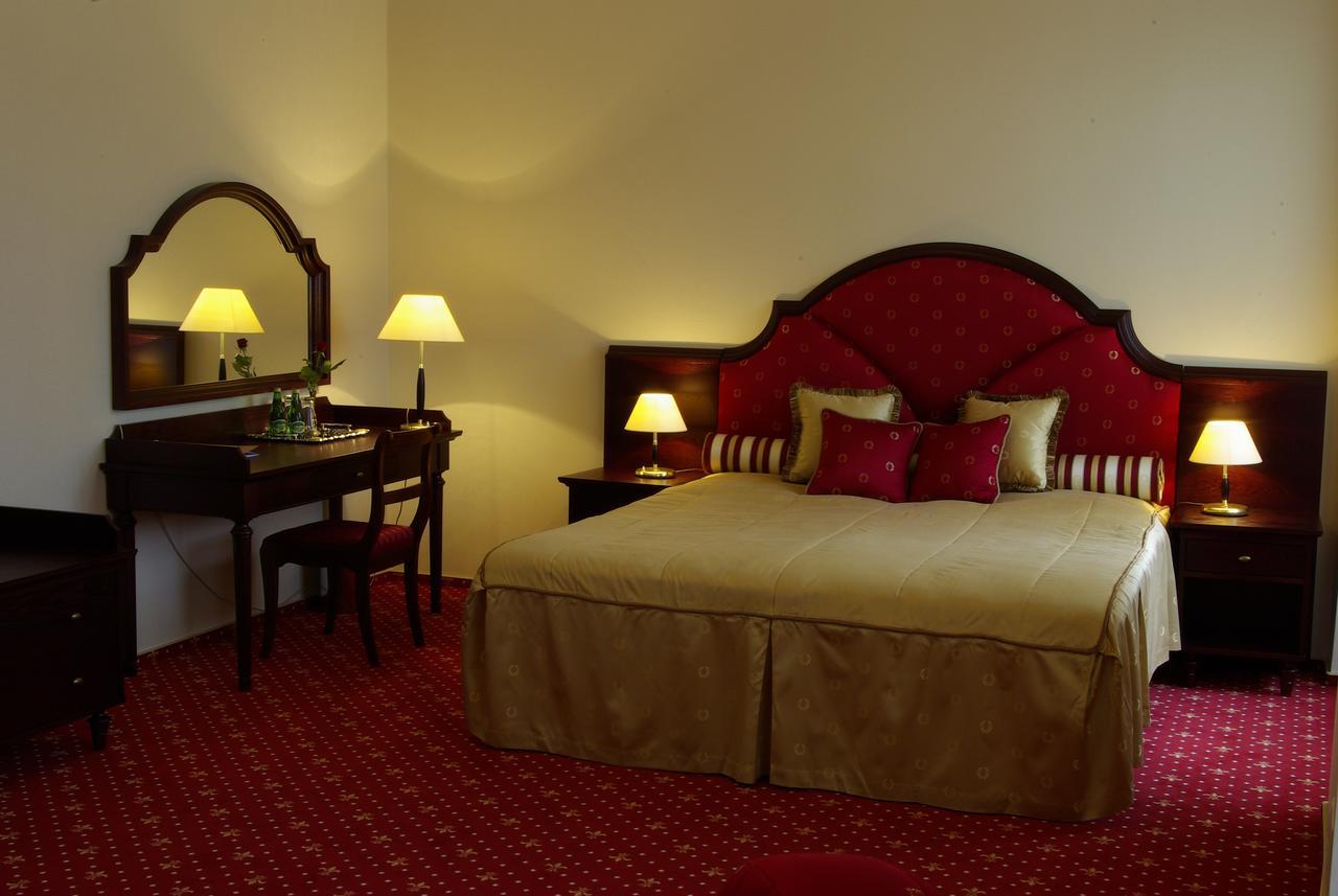 Hotel Zamek Krolewski W Rydzynie Rydzyna Exteriér fotografie